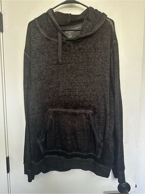 🌸5/$20🌸
Men’s Black Lightweight Hooded Pullover Sweatshirt